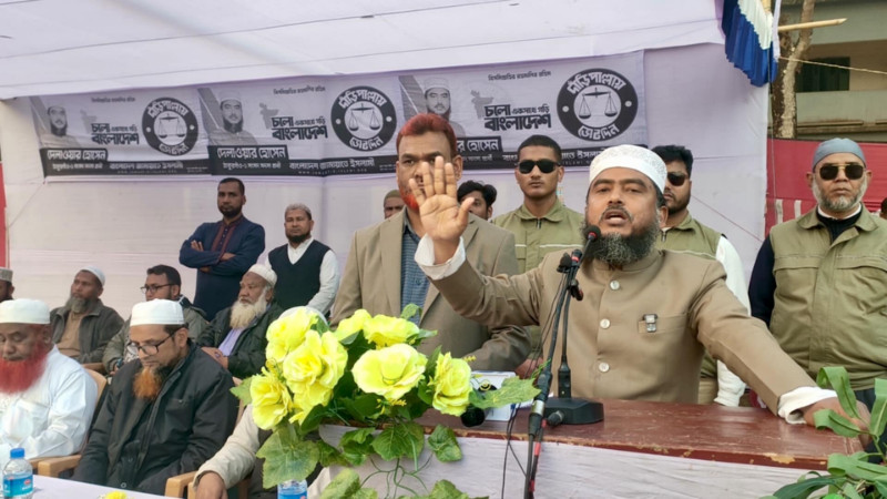 কেউ কেন্দ্র দখল করতে পারবে না, আইনশৃঙ্খলা বাহিনী সজাগ রয়েছে – দেলাওয়ার হোসেন