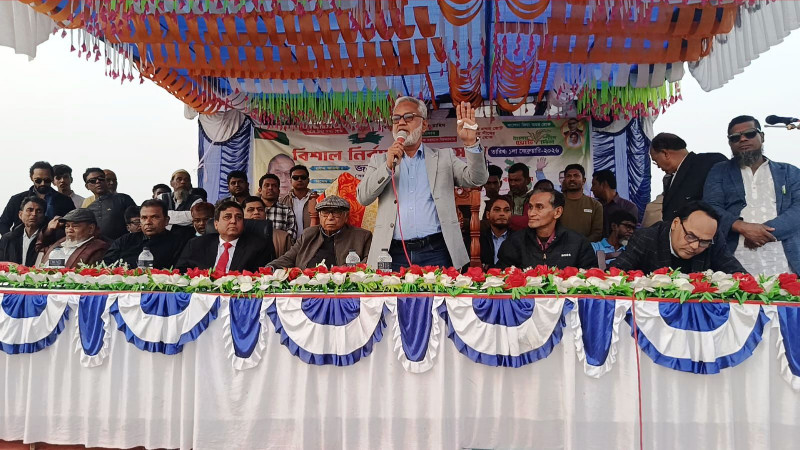 উল্লাপাড়ায় বিএনপির নির্বাচনী সভা- ভোটাধিকার ফেরানোর অঙ্গীকার এম আকবর আলীর