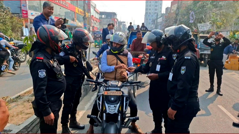 ত্রয়োদশ জাতীয় সংসদ নির্বাচনকে ঘিরে জয়পুরহাট র‍্যাব ক্যাম্পের মহড়া