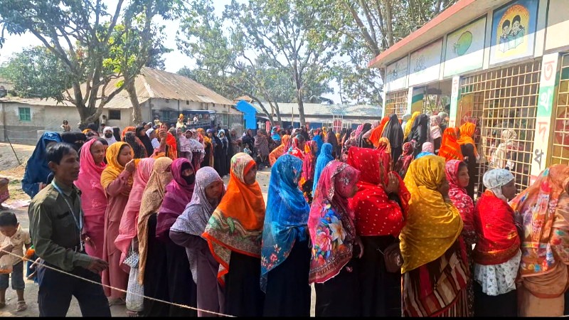 জয়পুরহাটে দুপুর ২ টা পর্যন্ত ভোট পড়েছে ৫৫ দশমিক ৫ শতাংশ