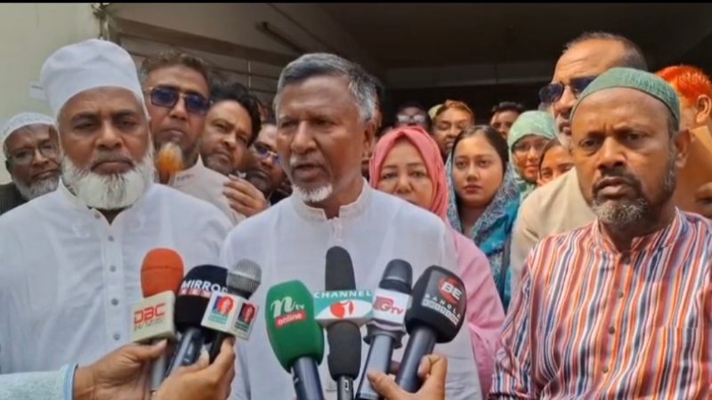 দেশে চাঁদাবাজি, সন্ত্রাস ও দুর্নীতির কোনো সুযোগ নেই – জনপ্রশাসন প্রতি মন্ত্রী আব্দুল বারী