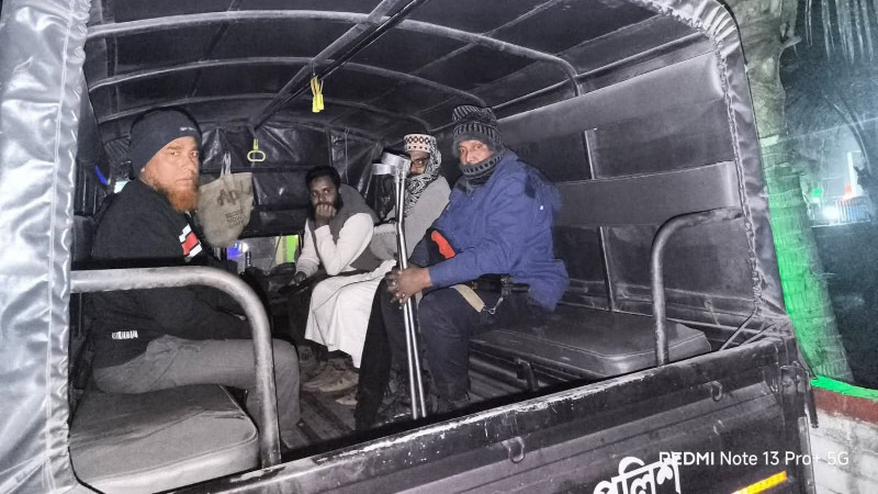 মাগুরার মহম্মমদপুরে রোগীদের মাঝে কম্বল বিতরণ করে ভোট চাওয়ায় ৫ জামাত কর্মী আটক