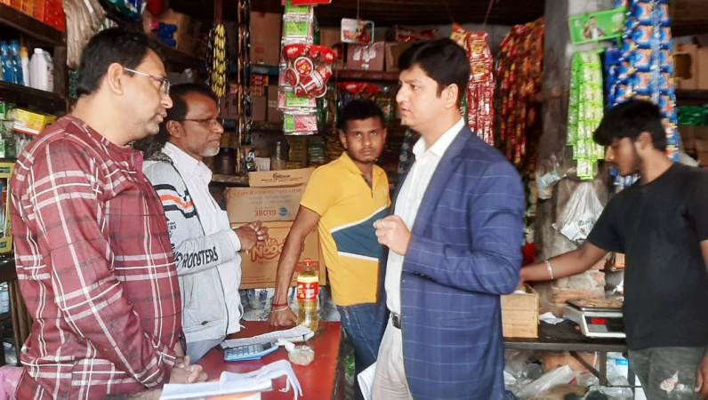 মাগুরায় রমজানকে সামনে রেখে ভোক্তা অধিকারের অভিযান ২ টি দোকানে জরিমানা