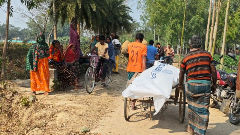বিরামপুরে ভুট্টা খেত থেকে যুবকের লাশ উদ্ধার