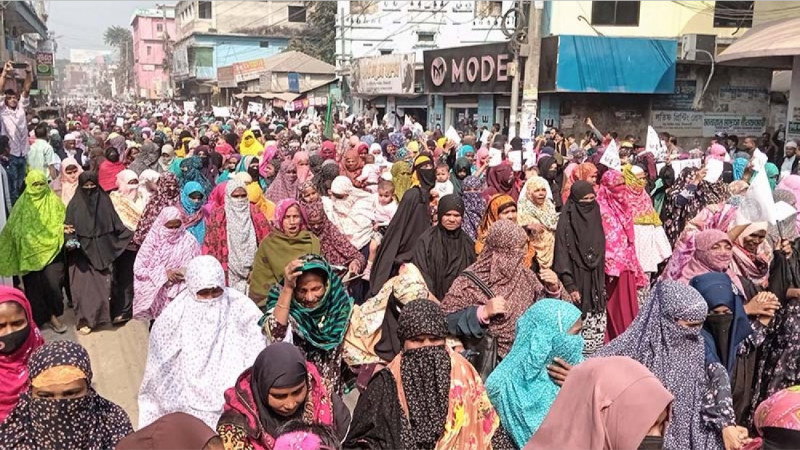নীলফামারীতে জামায়াতে ইসলামীর বিশাল নির্বাচনী মহিলা মিছিল