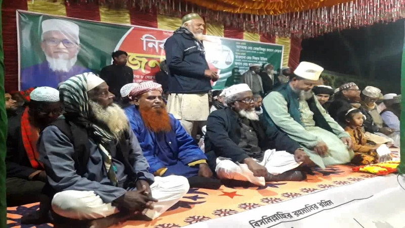 কুড়িগ্রাম ৪ আসনের জামায়াতের মনোনীত প্রার্থীর জনসভায় উৎসমুখর মানুষের ঢল