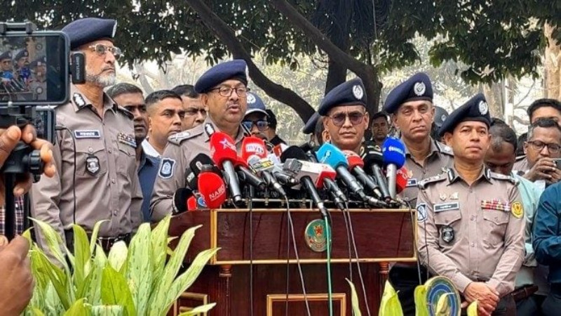 কেন্দ্রীয় শহীদ মিনার ঘিরে কয়েক স্তরের নিরাপত্তা ঃ ডিএমপি কমিশনার