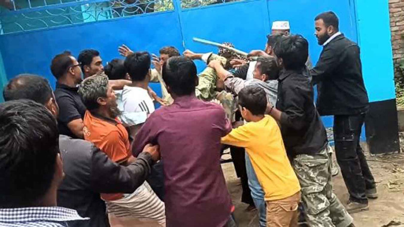 আটোয়ারীতে মাদ্রাসার অধ্যক্ষকে যোগদানে বাধা, হামলায় আহত -৬