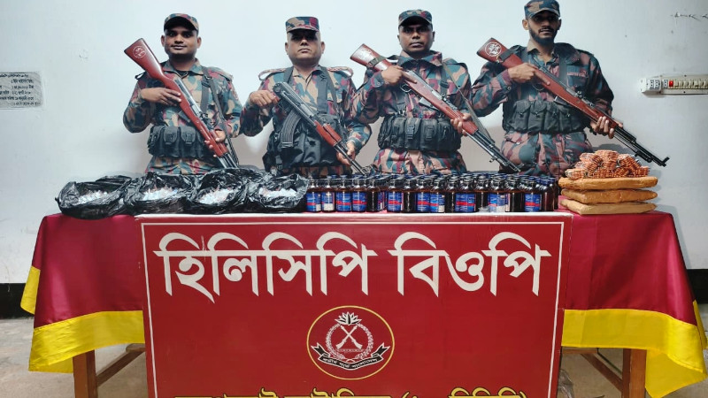 হিলি সীমান্তে ফেনসিডিলসহ বিপুল পরিমাণ মাদকদ্রব্য উদ্ধার