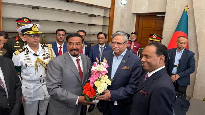 স্পিকার ও ডেপুটি স্পিকারকে শপথ পড়ালেন রাষ্ট্রপতি