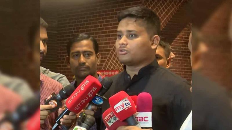 রাষ্ট্রপতি শপথ ভঙ্গ করেছেন তার সংসদে আসার অধিকার নেই: হাসনাত