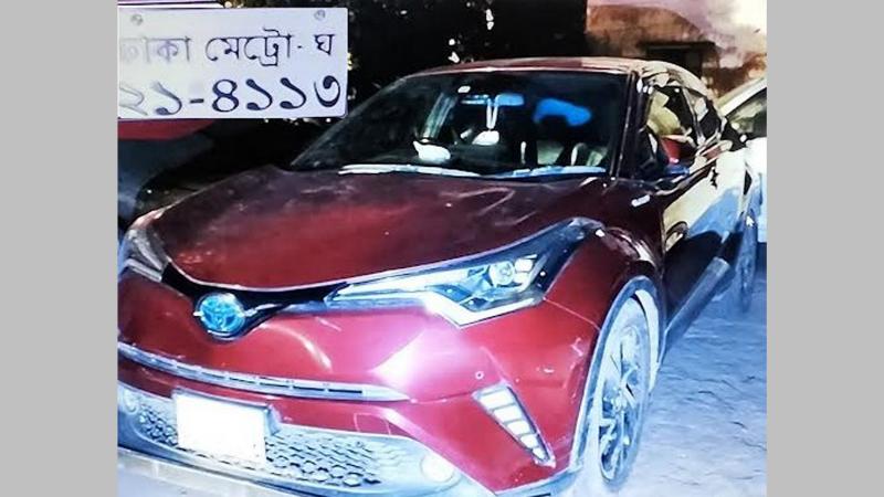 যশোরে উদ্ধার হওয়া প্রাইভেটকারকে ঘিরে রহস্য