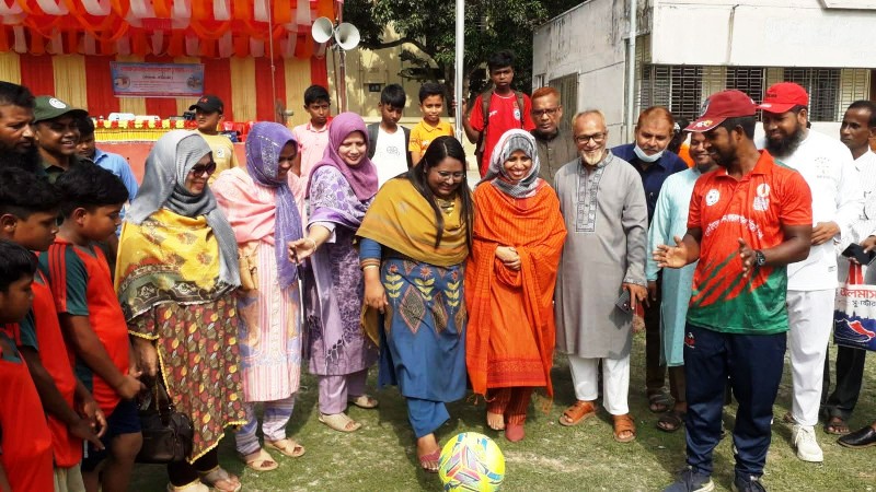 তানোরে দু’দিন ব্যাপী প্রাথমিক গোল্ডকাপ ফুটবল টুর্নামেন্টের শুভ উদ্বোধন