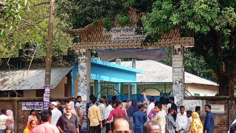 নকলমুক্ত পরিক্ষা নিশ্চিতে কঠোর প্রশাসন -রাণীশংকৈলে সিসি ক্যামেরার আত্ততায় সব কেন্দ্র