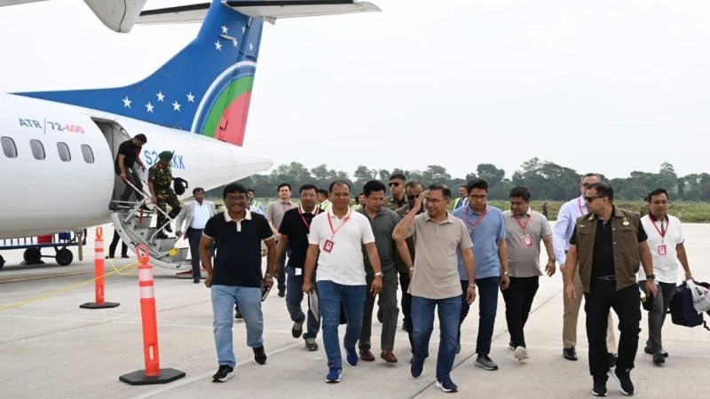 যশোরে পৌঁছেছেন প্রধানমন্ত্রী তারেক রহমান