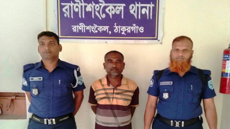 রাণীশংকৈলে ৩০ পিস ইয়াবাসহ সাবেক কাউন্সিলরের ভাই গ্রেফতার
