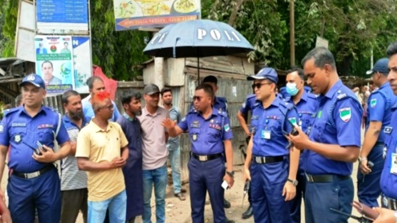 মাগুরা শহরকে যানজট মুক্ত করতে পুলিশের বিশেষ অভিযান