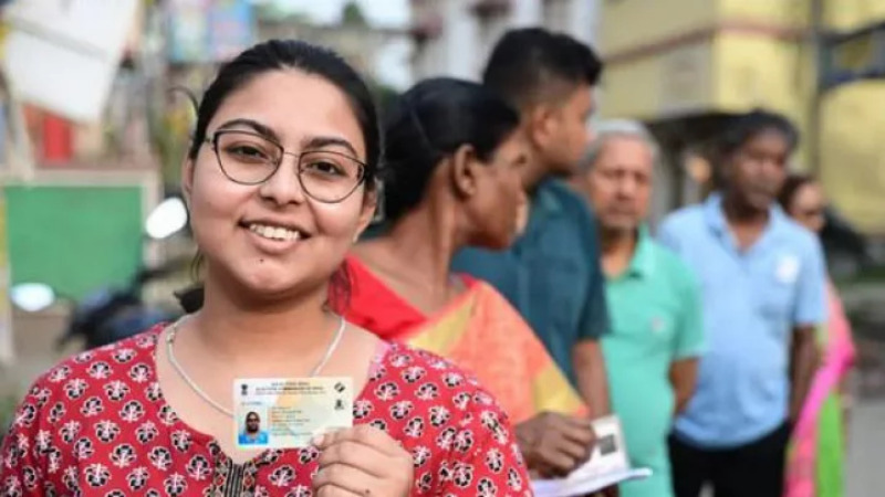 পশ্চিমবঙ্গে দ্বিতীয় দফার ভোটের লড়াই শুরু, মুখোমুখি মমতা–শুভেন্দু