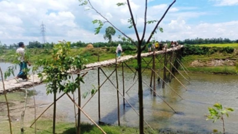 সৈয়দপুরে শুধু প্রতিশ্রুতি, হয়নি সেতু, ভরসা নরবড়ে সাঁকো