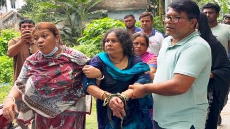 যশোরে মা খুন হয়েছে মেয়ের হাতে, আটক মেয়ে