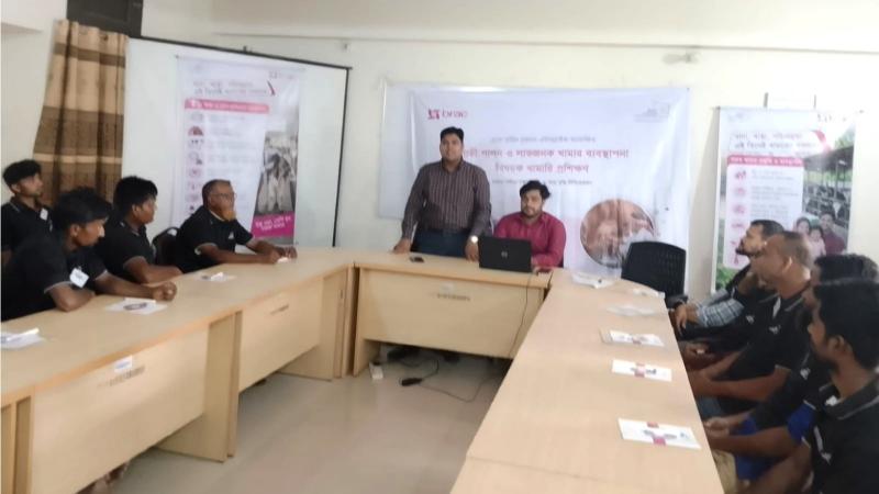ফুলবাড়ীতে গাভী পালন ও লাভজনক খামার ব্যবস্থাপনা বিষয়ক খামারী প্রশিক্ষণ অনুষ্ঠিত