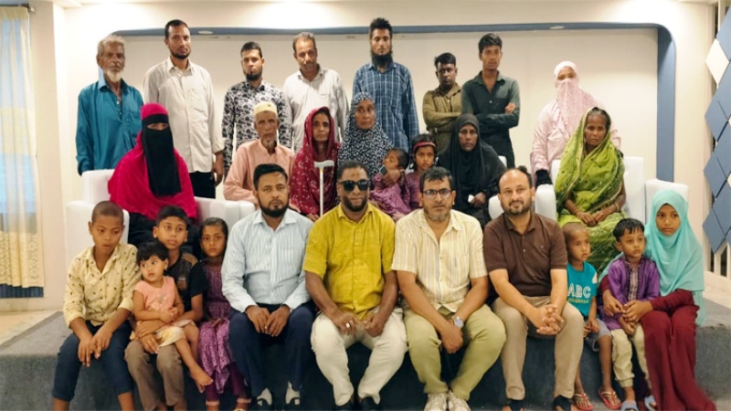 সড়ক দুর্ঘটনায় নিহত ৯ শ্রমিক পরিবারের পাশে এসনিক