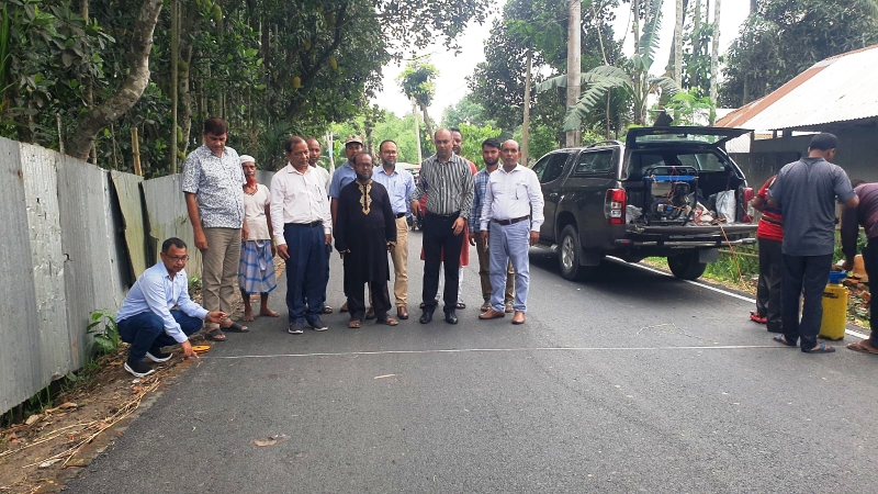 সুন্দরগঞ্জে এলজিইডির সড়ক উন্নয়ন কাজের মাননিশ্চিত রংপুর বিভাগীয় কতৃপক্ষের পরিদর্শন