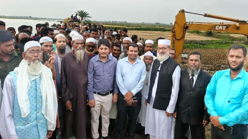 আশাশুনিতে ৩টি খাল পুনঃখনন কাজের উদ্বোধন
