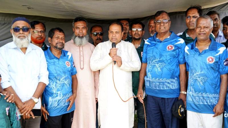 খুলনা জেলা স্টেডিয়ামে সাংবাদিক ইউনিয়নের প্রীতি ক্রিকেট ম্যাচ অনুষ্ঠিত