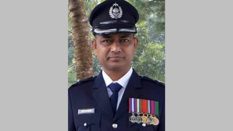 লবণচরা এলাকায় মাদক ব্যাবসায়ী. খুনি সন্ত্রাসী. ডাকাত. চোর. ও কিশোর গ্যাংয়ের আতঙ্ক