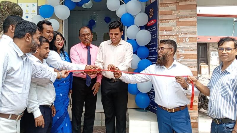 খুলনার দিঘলিয়ায় সোনালী ব্যাংকের নতুন এটিএম বুথের শুভ উদ্বোধন