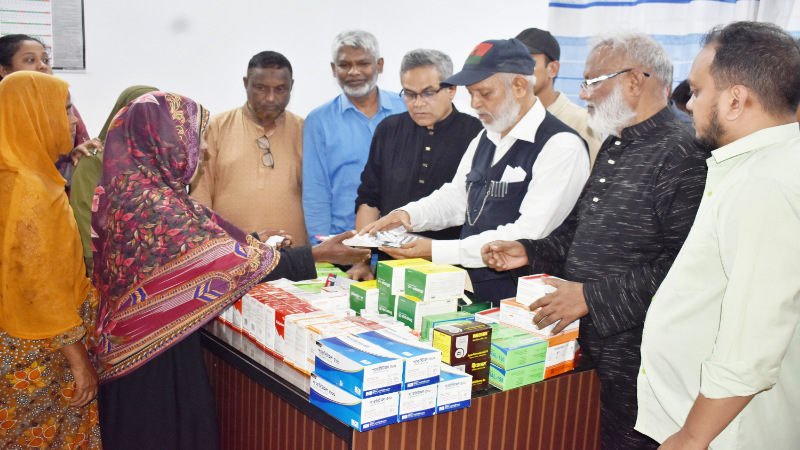 জিয়াউর রহমানের ৪৫তম শাহাদাৎ বার্ষিকী উপলক্ষে ফ্রি মেডিক্যাল ক্যাম্প ও ঔষধ বিতরণ
