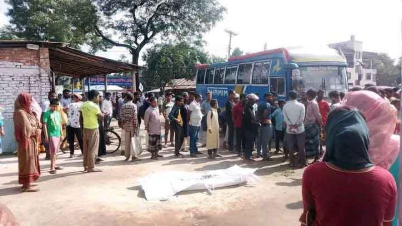বোদায় সড়ক দুর্ঘটনায় গেটলক বাসের সুপারভাইজার নিহত