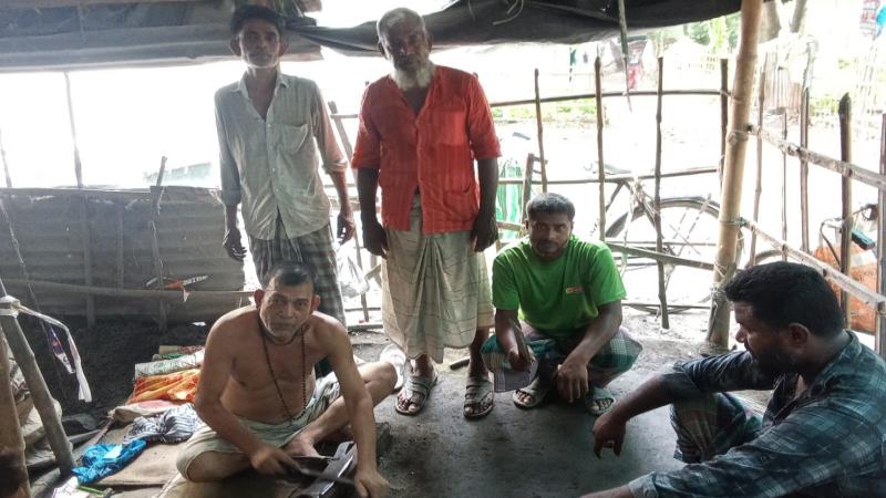 টুং টায় শব্দে মুখরিত ঝিনাইদহে কামারপাড়া