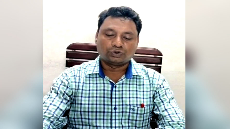 নড়াইলের কালিয়ায় পিআইও মোস্তফা কামাল বদলী হলেও কর্মস্থল ছাড়ছেন না
