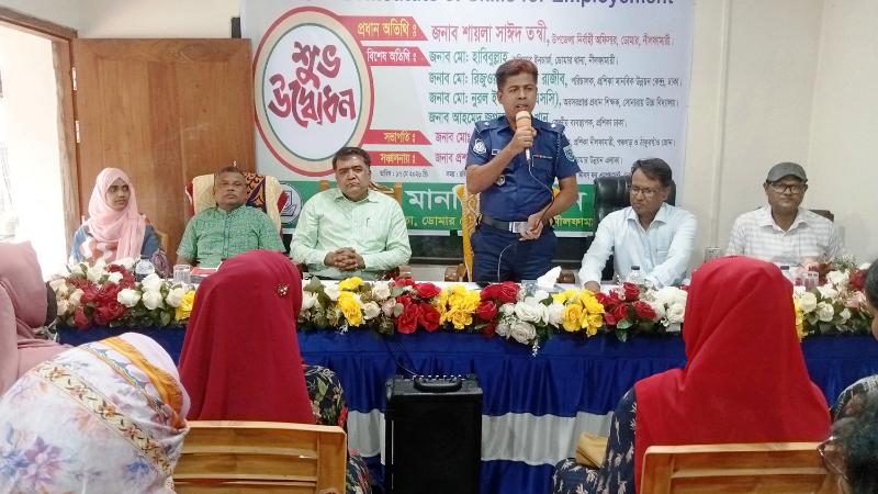 ডোমারে প্রশিকা মানবিক উন্নয়ন কেন্দ্রে সেলাই প্রশিক্ষণের শুভ উদ্বোধন