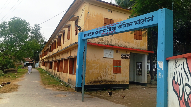 জয়পুরহাটে দাখিল পরীক্ষার নীতিমালা লঙ্ঘনের অভিযোগ