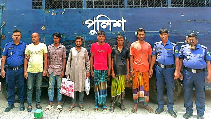 নন্দীগ্রামে পুলিশের অভিযানে মাদক বিক্রেতাসহ গ্রেফতার ৬