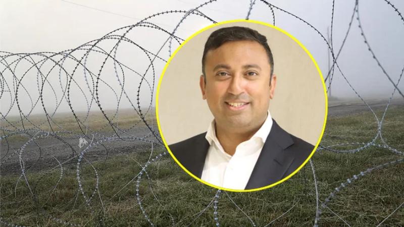 বাংলাদেশ কাঁটাতারের বেড়াকে ভয় পায় না : হুমায়ুন কবির
