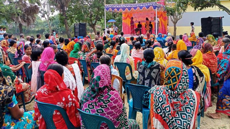 পোরশায় জলবায়ু পরিবর্তন বিষয়ে সচেতনতামূলক নাটক