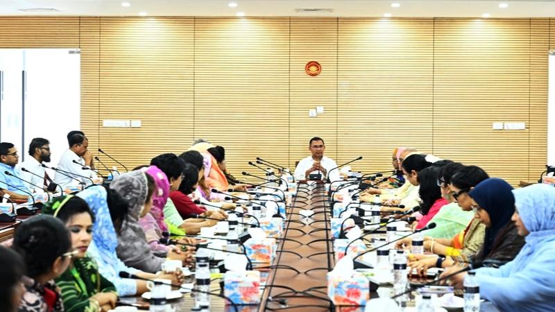 সংসদে কার্যকর ভূমিকা রাখতে নারী এমপিদের প্রস্তুত হওয়ার নির্দেশ প্রধানমন্ত্রীর