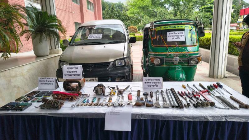 পীরগঞ্জে ট্রান্সফরমার চুরি ও কৃষক হত্যা আন্তঃজেলা ডাকাত চক্রের ৭ সদস্য গ্রেফতার