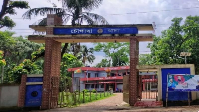 যশোরে ভোররাতে প্রবাসীর স্ত্রীর ঘরে ইউপি সদস্য : পুলিশি হস্তক্ষেপে রফাদফা