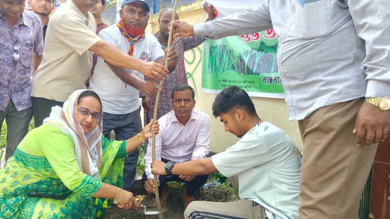 সবুজ বাংলাদেশের স্বপ্ন-রাণীশংকৈলে ৫ বছরে ২৫ কোটি বৃক্ষরোপণ কর্মসূচির উদ্বোধন