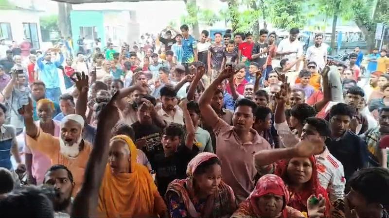 সৈয়দপুরে লাশ নিয়ে থানা ঘেরাও, সড়ক অবরোধ