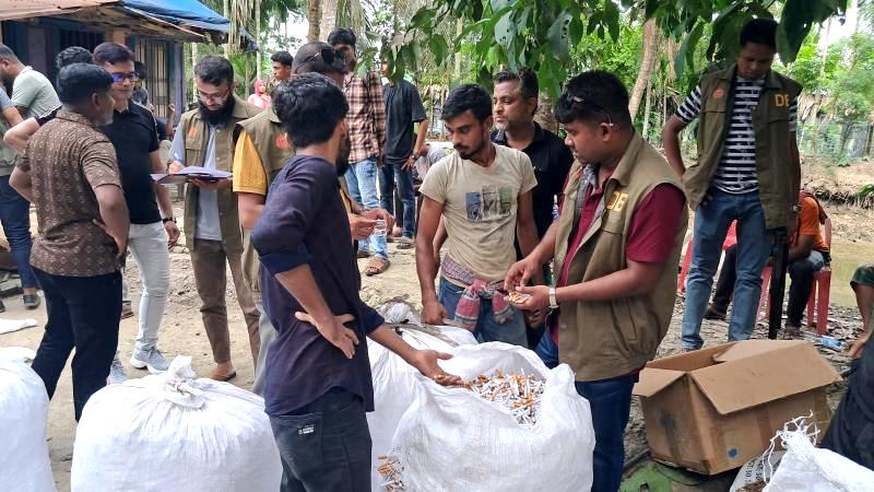 মোরেলগঞ্জে ১০ লাখ নকল সিগারেটসহ চোরাই মালামাল ও যন্ত্রাংশ উদ্ধার