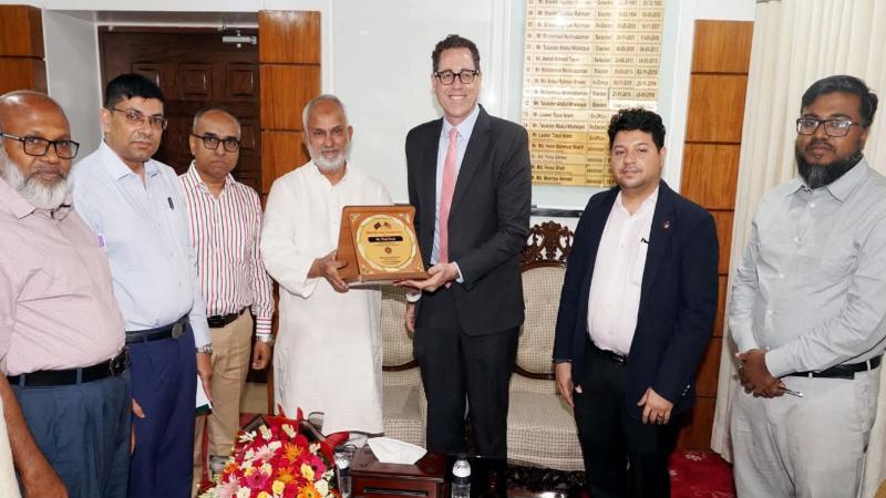 কে সিসির প্রশাসক নজরুল ইসলাম মঞ্জু সাথে ঢাকাস্থ আমেরিকার দূতাবাসের সৌজন্য সাক্ষাৎ