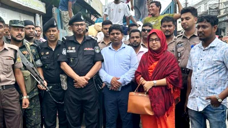 খুলনা নগরীতে ২টি গোডাউনে অভিযান ২৫৪২ কেজি নিষিদ্ধ পলিথিন জব্দ