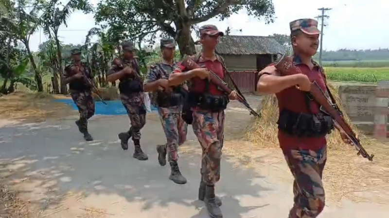 ঘোনাপাড়া সীমান্তে আবারও বিএসএফের তারকাটার বেড়া দেওয়ার চেষ্টা, বিজিবির বাধা
