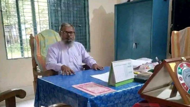 <span>এলাকায় চরম উত্তেজনা / </span>পীরগঞ্জে একটি বিদ্যালয়ের দায়িত্ব হস্তান্তরে প্রধান শিক্ষকের গোয়ার্তুমি
